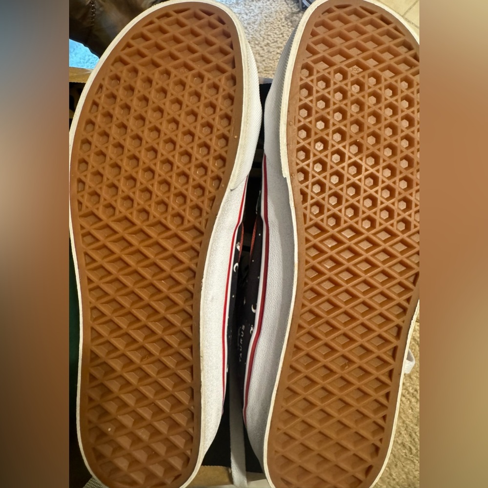 Original Design Vans (Size: Men’s 7.0/Women’s 8.5) - Picture 9 of 9
